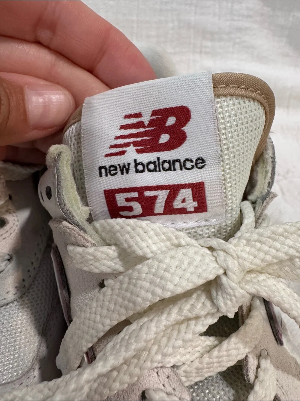 New Balance womens Cream & Red Retro Runner Sneakers size 7